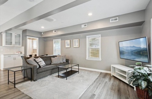 Buckroe Beach Casa | This house is a 2 bedroom(s), 2 bathrooms, located in Hampton, VA.