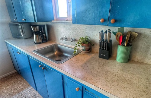 South Colby Casa | This house is a 2 bedroom(s), 1 bathrooms, located in Vashon, WA.