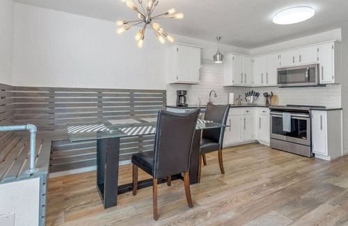 Central Oklahoma City Casa | This house is a 2 bedroom(s), 1.5 bathrooms, located in Oklahoma City, OK.