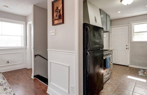 Broadmoor Casa | This house is a 3 bedroom(s), 2 bathrooms, located in New Orleans, LA.