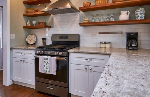 Morristown Casa | This house is a 3 bedroom(s), 2 bathrooms, located in Morristown, TN.