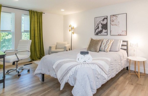 Lexington Casa | This house is a 3 bedroom(s), 2 bathrooms, located in Lexington, KY.
