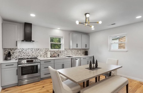 Lexington Casa | This house is a 3 bedroom(s), 1 bathrooms, located in Lexington, KY.