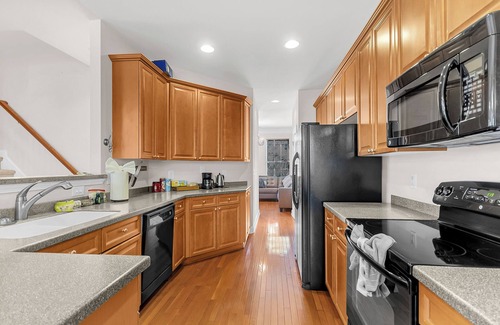 Ladson Casa | This house is a 3 bedroom(s), 2 bathrooms, located in Ladson, SC.