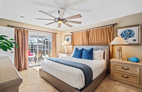 Venetian Way Casa | This house is a 4 bedroom(s), 2 bathrooms, located in Cocoa Beach, FL.