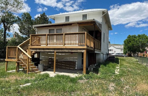 Fort Pierre Casa | This house is a 4 bedroom(s), 3 bathrooms, located in Fort Pierre, SD.