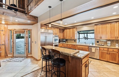 Dogwood Mountain Casa | This house is a 4 bedroom(s), 3 bathrooms, located in Shaver Lake, CA.