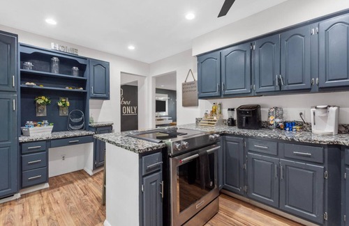 Belleville Casa | This house is a 4 bedroom(s), 3 bathrooms, located in Belleville, IL.