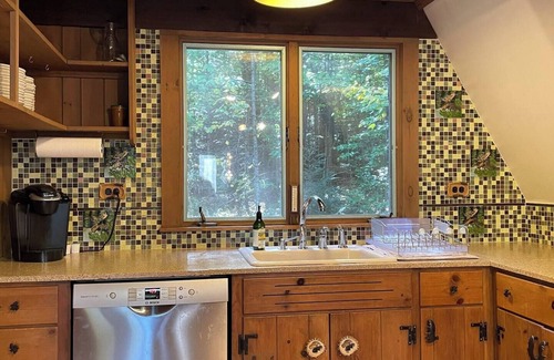 Jamaica Casa | This house is a 4 bedroom(s), 2.5 bathrooms, located in Jamaica, VT.