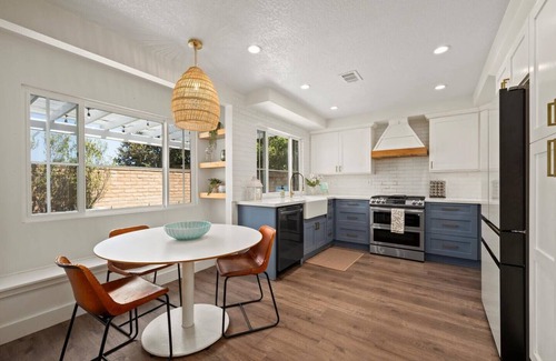 Mission Viejo Casa | This house is a 4 bedroom(s), 3 bathrooms, located in Mission Viejo, CA.