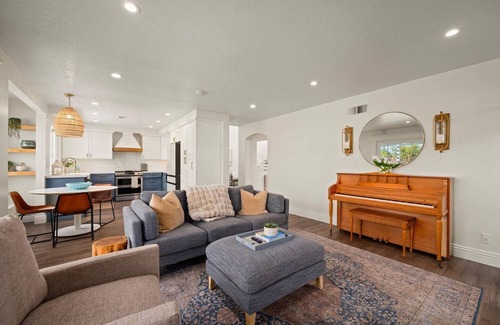 Mission Viejo Casa | This house is a 4 bedroom(s), 3 bathrooms, located in Mission Viejo, CA.