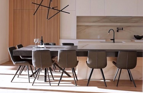 South Pandosy Casa | This house is a 6 bedroom(s), 3.5 bathrooms, located in Kelowna, BC.