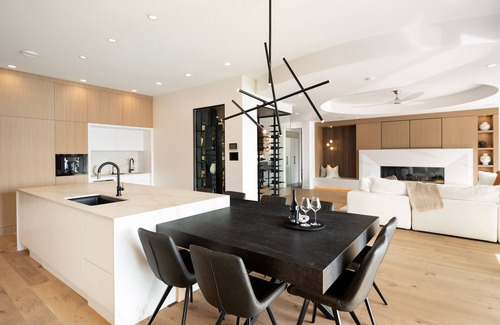South Pandosy Casa | This house is a 6 bedroom(s), 3.5 bathrooms, located in Kelowna, BC.
