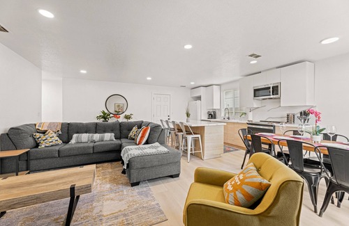 Citrus Heights Casa | This house is a 3 bedroom(s), 2 bathrooms, located in Citrus Heights, CA.