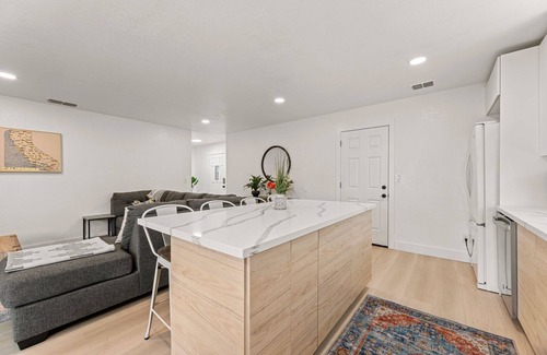 Citrus Heights Casa | This house is a 3 bedroom(s), 2 bathrooms, located in Citrus Heights, CA.