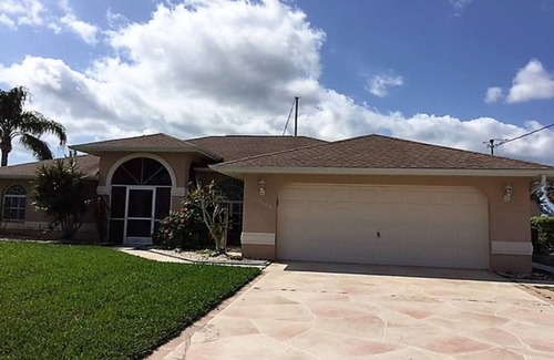 South Gulf Cove Casa | This house is a 3 bedroom(s), 2 bathrooms, located in Port Charlotte, FL.