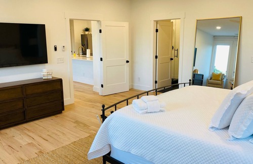 West Ashley Cabaña | This is a large and very private, newly built carriage house with Marsh Views!