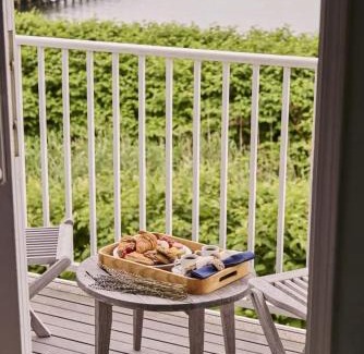 Greenport Hotel | This is a Test