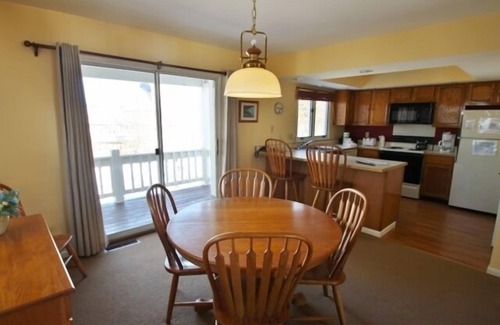 Chautauqua Condominio | This is a timeshare condominium complex located on the northern end of Chautauqua Institution at 20 Elm Lane