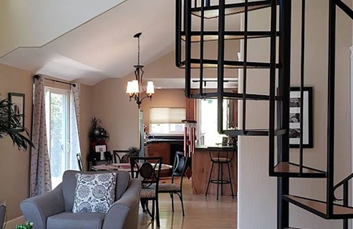 Garden District Casa | Staycation en estilo! Muy cerca de tiendas y restaurantes. Privado.