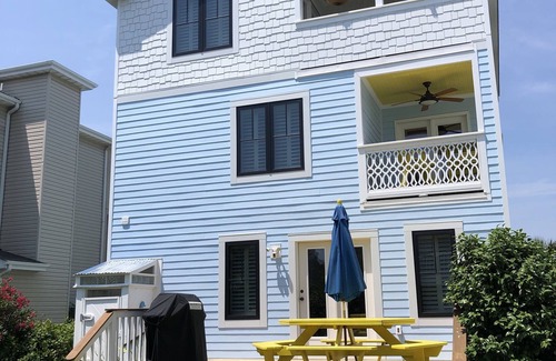 Croatan Beach Casa | PRIVATE FAMILY VACATION HOME CLOSE TO EVERYTHING!