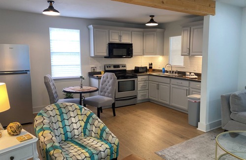 Chalmette Casa | This is our Charming 2 bedroom cottage near French quarter. 15 minutes ride.