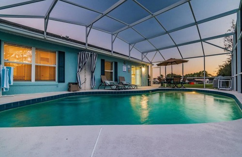 Lindfields Casa | THIS IS PARADISE FOUND! Private In-Ground Pool Home, Views, Near Dis, NO Steps, LOW Rates!