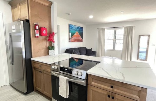 Port Orange Casa | This is THE ONE! 3Br 2Ba+Pool, 10 Min to anywhere!