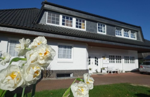 Ellenberg Apartamento | Apartamento con parcela de agua, bote de remos y WIFI para familias.