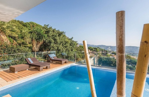 Sant Cebria de Vallalta Casa | Alojamiento de 4 habitaciones en St. Cebrià de Vallalta