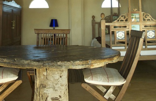 Lamu Casa | Esta mágica casa de 4 dormitorios funciona con duchas solares y calientes, no se oyen noches oscuras.