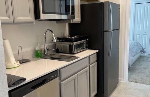 Haines City Apartamento | This new suite is located in Haines City. close to every major attraction