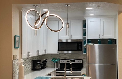 Venetian Bay Villages Casa | This one has it ALL! 2 bed/2 bath townhouse