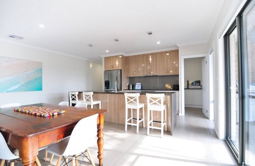 Waterhouse Casa | OCEANS & OLIVES- 4 Kelham Drive, Robe SA 5276