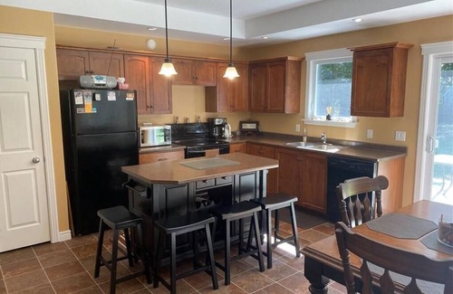 Point Clark Casa | Family Cottage in Point Clark on Lake Huron, bring your kids and your dog!