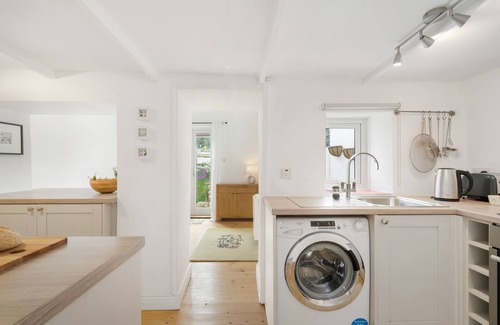 Goldsithney Cabaña | This quaint, charming cottage is perfect for holiday makers looking for an authentic, Cornish getawa