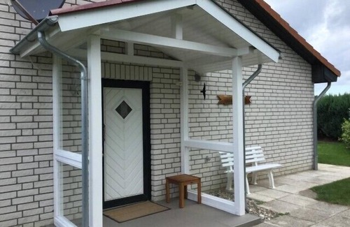 Kaltenhof Casa | This semi-detached holiday home is located on a plot of over 600m², fenced in wi