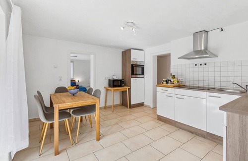 Degerndorf Apartamento | This spacious and bright vacation apartment welcomes you near the Starnberg Lake.