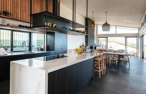 Ostend Casa | This stunning property is the ultimate tropical resort.