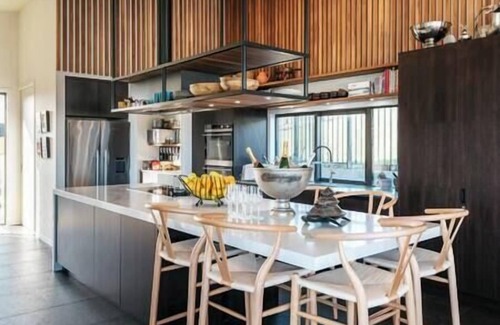 Ostend Casa | This stunning property is the ultimate tropical resort.