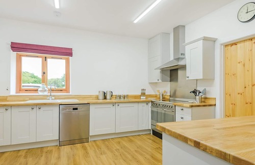 Wisbech Cabaña | 6 bedroom accommodation in Three Holes, Nr Downham Market