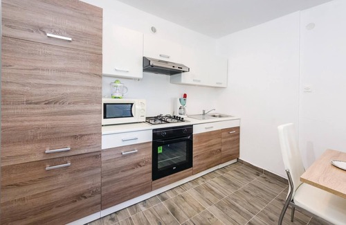 Velim Casa | Alojamiento de 3 habitaciones en Nadin