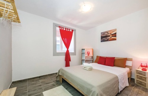 Velim Casa | Alojamiento de 3 habitaciones en Nadin