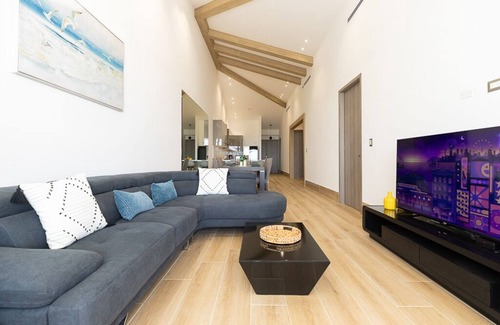 El Palmar Villa | This villa is a 8 bedroom(s), 8 bathrooms, located in Casamar, Panama Oeste.