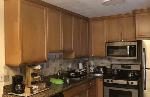 Mount Helix Condominio | This warm and welcoming Home can be your Home away from Home