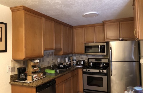 Mount Helix Condominio | This warm and welcoming Home can be your Home away from Home