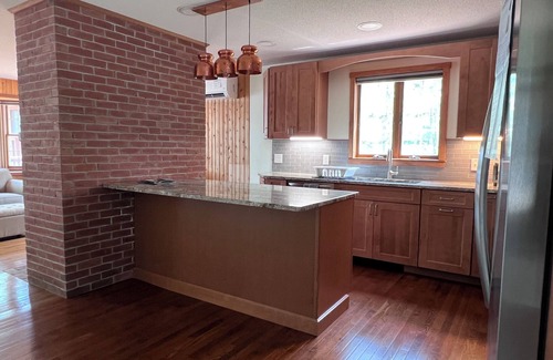 Harpswell Casa | This waterfront Cundy's Harbor classic is the perfect spot for family and friends.