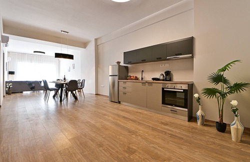 Kallithea Apartamento | Thisean Modern Suites by Athens Stay