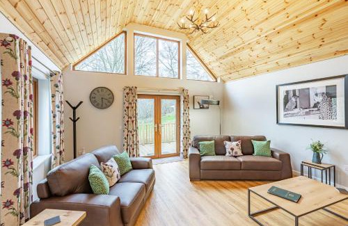 East Lewiston Casa | Thistle Lodge 19 with Hot Tub