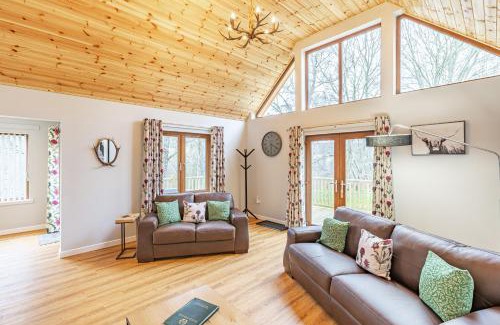 East Lewiston Casa | Thistle Lodge 19 with Hot Tub